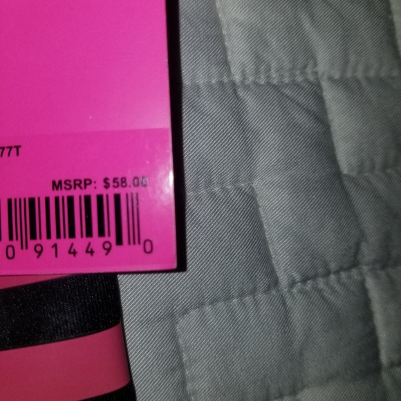 Betsy Johnson Performance Work Out Capris - Picture 8 of 8